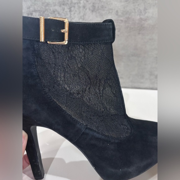 Jessica Simpson Black Lace Mesh Ankle Stiletto Bootie Heels Style Shauna Size 7 - Picture 2 of 10